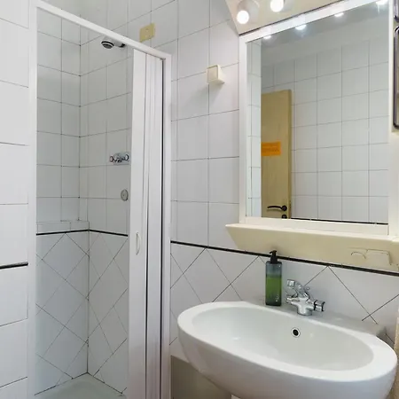 Pia Villa *
