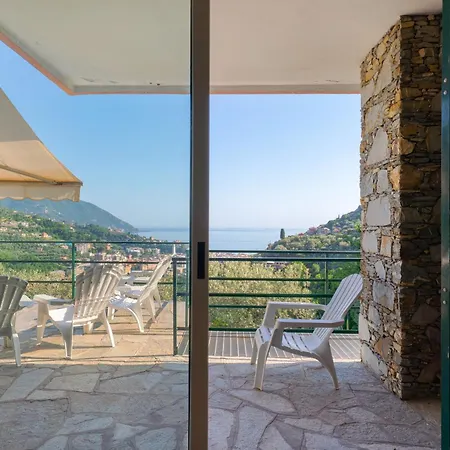 Pia Villa Recco
